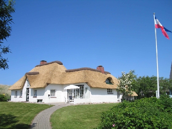 Haus Khl mit neuem Dach
